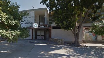 Docente se atrincheró en el baño de la escuela Nicolás Avellaneda y la tuvo que sacar la policía