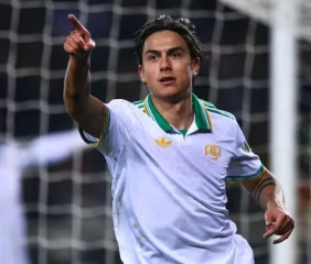 Mientras Boca lo sigue de cerca, Dybala fue operado por su lesión de rodilla