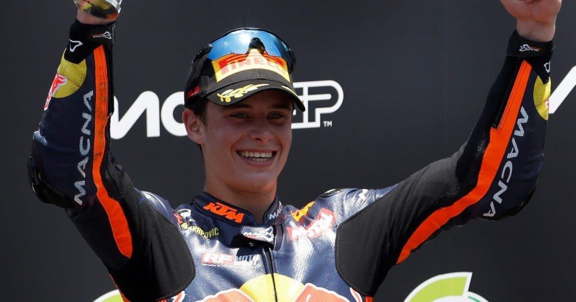 Valentín Perrone brilla en Moto3: de 14º al podio en una última vuelta de infarto en Tailandia