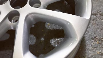 Escándalo en Añatuya: roban ruedas de autos secuestrados dentro de un predio policial