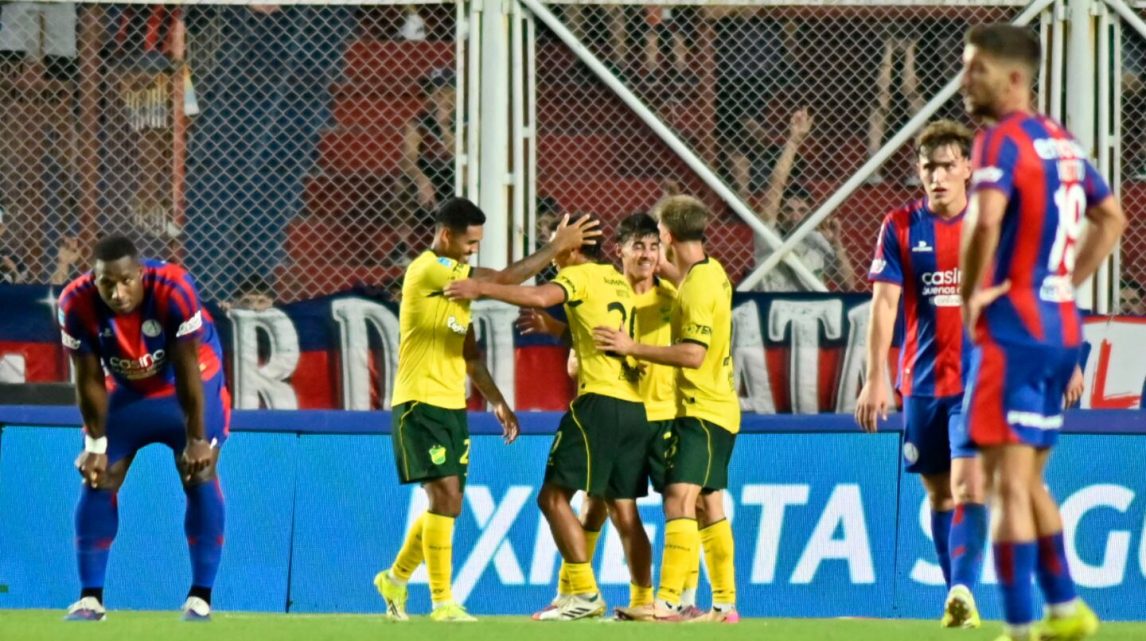 Defensa goleó a San Lorenzo de visitante