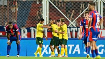 Defensa goleó a San Lorenzo de visitante