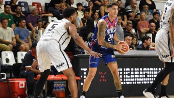 Olímpico y Quimsa se enfrentan en un duelo clave en el Vicente Rosales