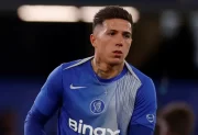 Enzo Fernández se disculpó y el DT del Chelsea aclaró la decisión del club