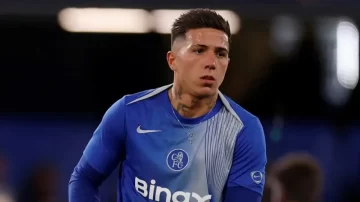 Enzo Fernández se disculpó y el DT del Chelsea aclaró la decisión del club