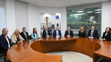 El gobernador Elías Suárez participó de la presentación del libro de Ricardo Lorenzetti en la UCSE