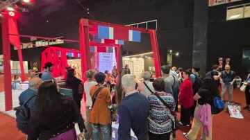 EDUNSE, presente un año más en la Feria Internacional del Libro: “No solo mostramos libros, también nos formamos como editores”