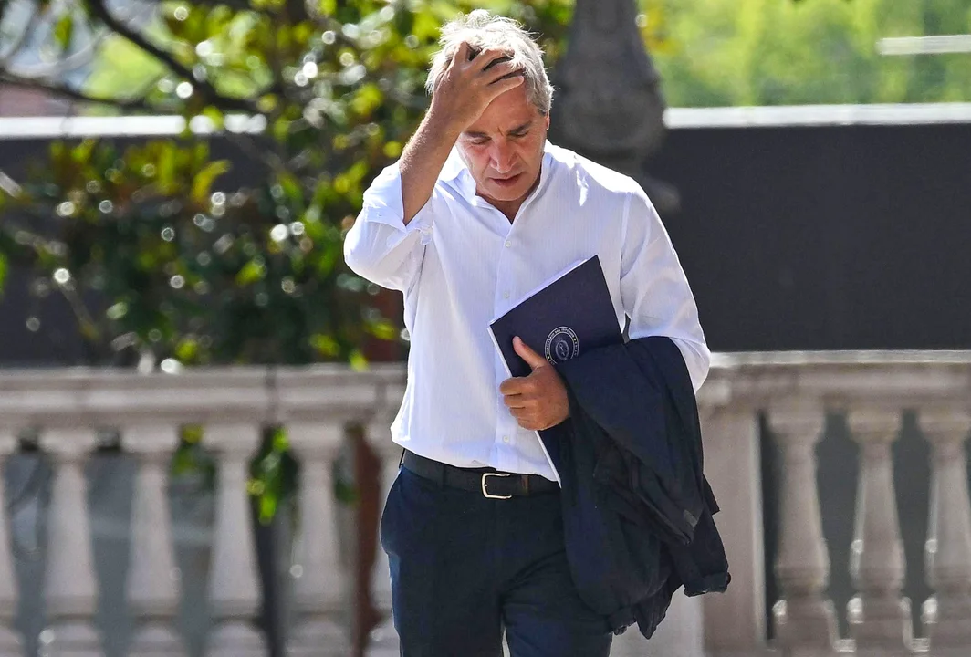 Caputo anticipó que la inflación de marzo superará el 3% impulsada por los combustibles