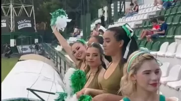 Polémica en Paraguay: vuelven las porristas a un club de fútbol y reavivan el debate de género