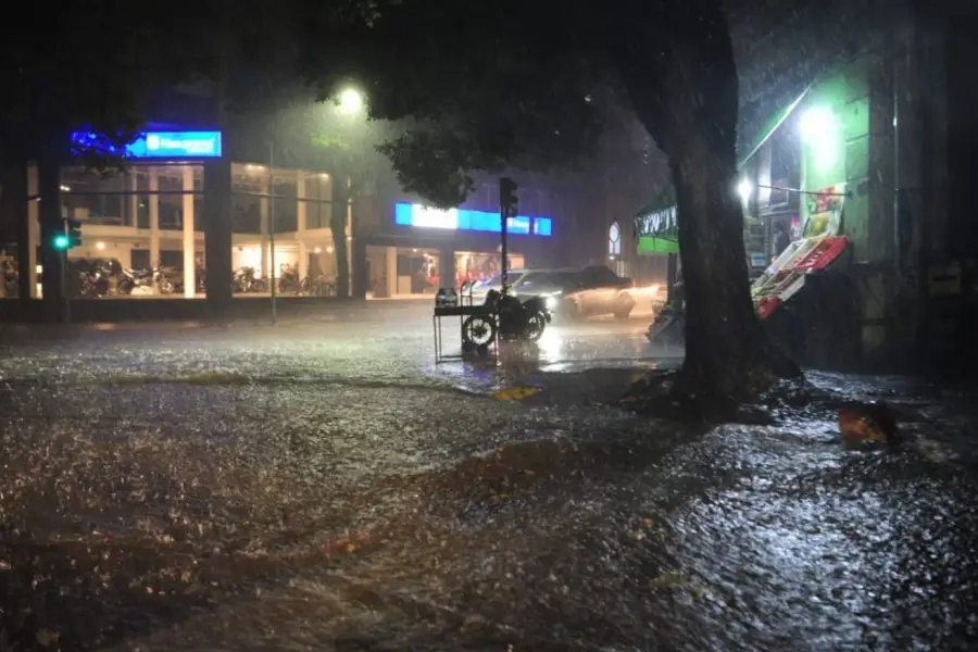 Tucumán: temporal, crecida de ríos, rutas cortadas y recitales suspendidos en una noche crítica