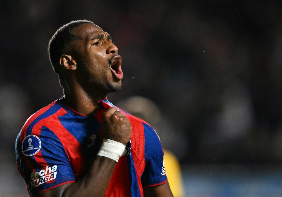 San Lorenzo ganó en casa y se subió a la cima de su zona