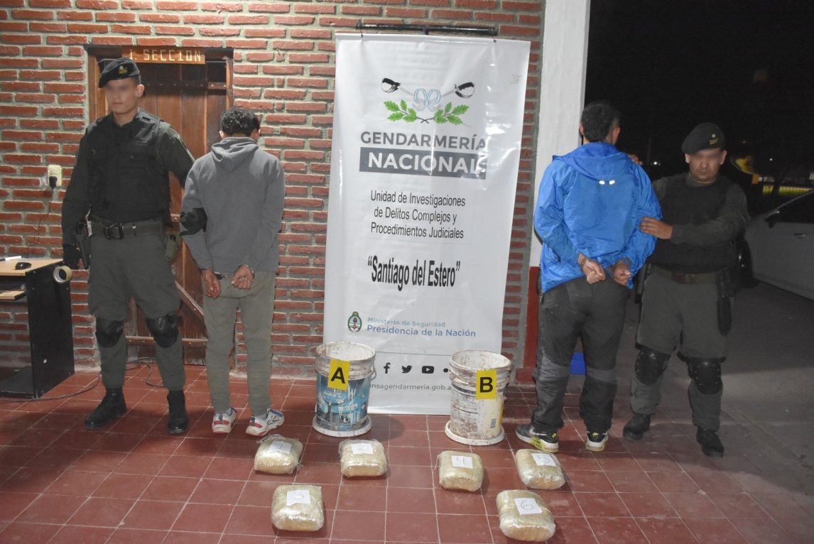 Difunden más imágenes del operativo por droga en Santiago del Estero