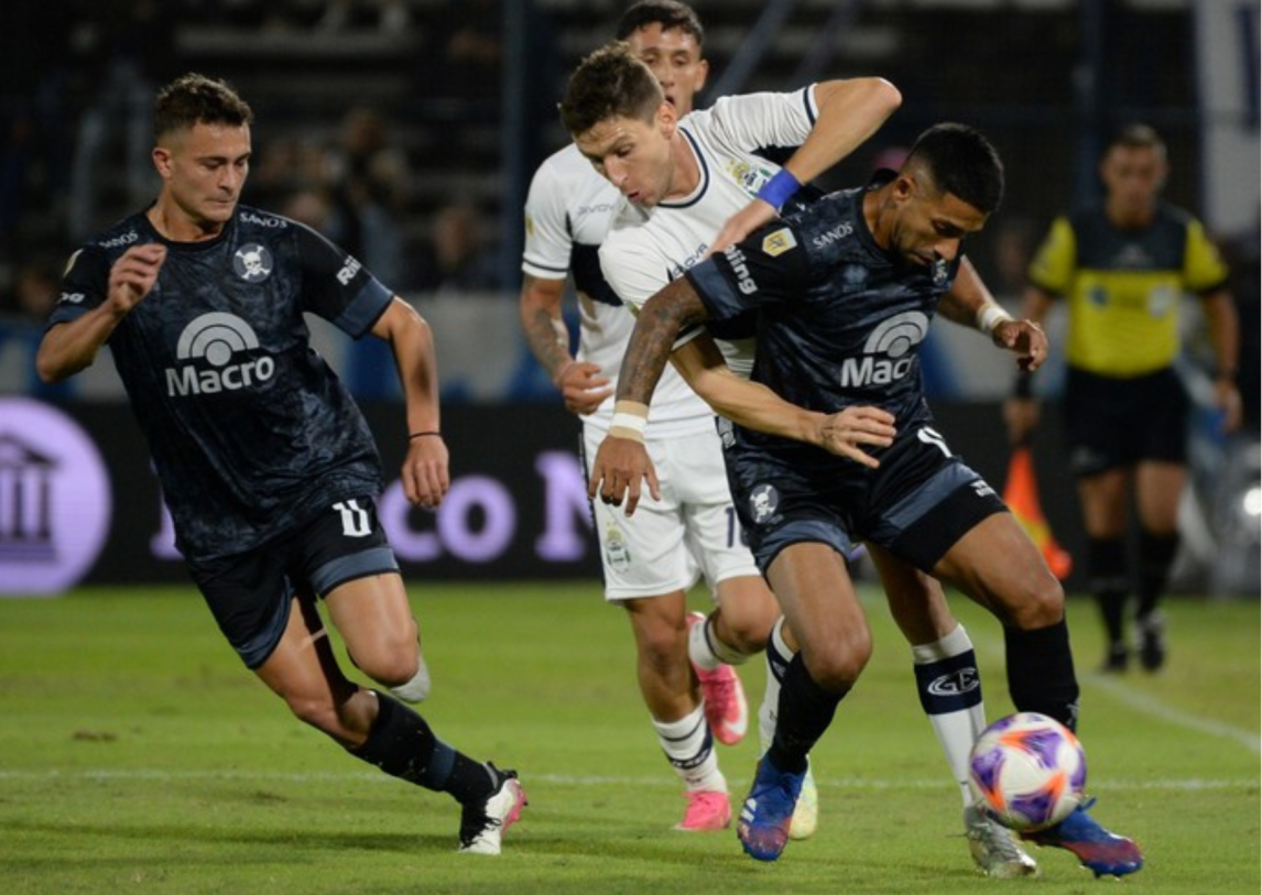 Belgrano recibe a Gimnasia con la clasificación en juego