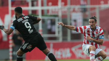 Unión venció a Riestra y se mete en la pelea