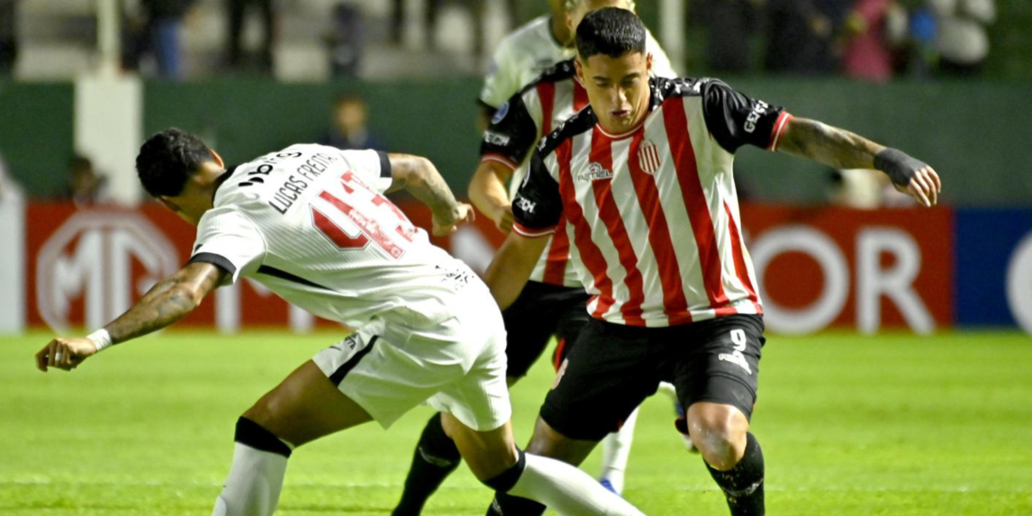 Barracas Central debutó en el plano internacional con un empate ante Vasco da Gama