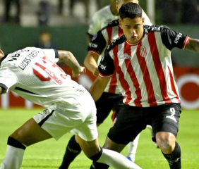 Barracas Central debutó en el plano internacional con un empate ante Vasco da Gama