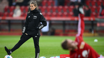 Marie-Louise Eta hace historia y dirigirá en la Bundesliga