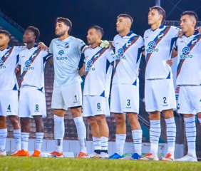 Juventud Antoniana homenajeó a los hinchas fallecidos en un emotivo momento