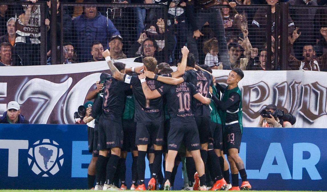 Platense venció a Independiente Santa Fe y sueña con la clasificación