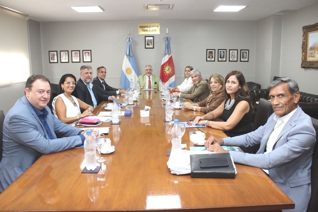 Este lunes 13 se abren las inscripciones para concursar para juez y fiscal