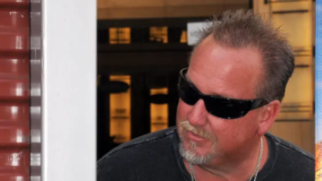 Sorpresa por la muerte de Darrell Sheets, figura del reality de subastas “¿Quién da más?”