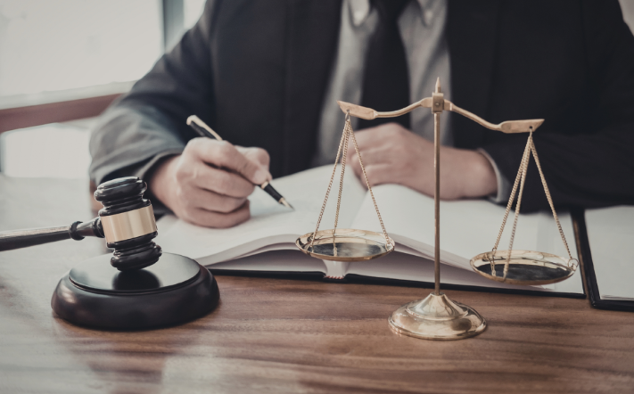 Le decía “cornudo” a su expareja en las redes y ahora deberá pagarle 30 millones como indemnización por hostigamiento