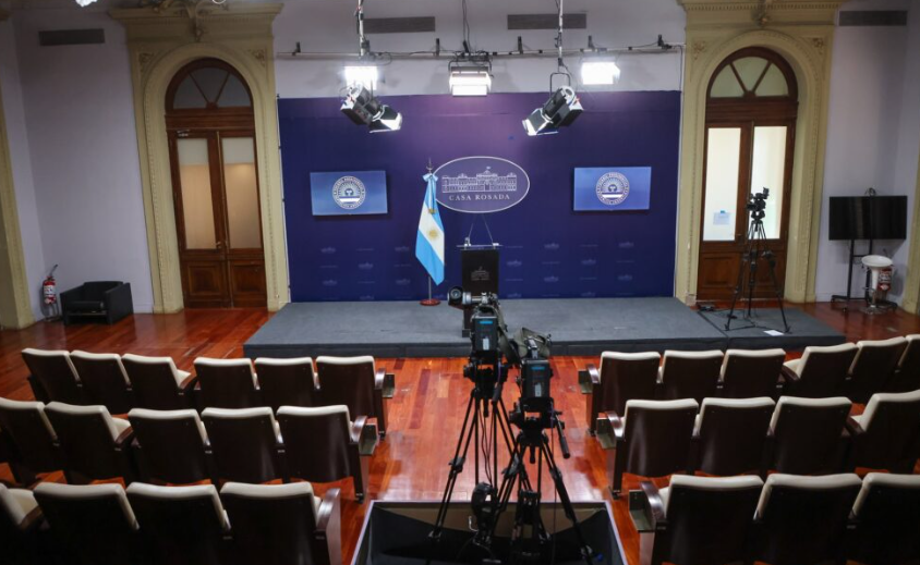 “Por espionaje ilegal”: el comunicado de Casa Rosada para explicar el impedimento de acceso a periodistas