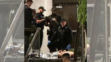 Identifican al hombre que disparó en la gala de Trump