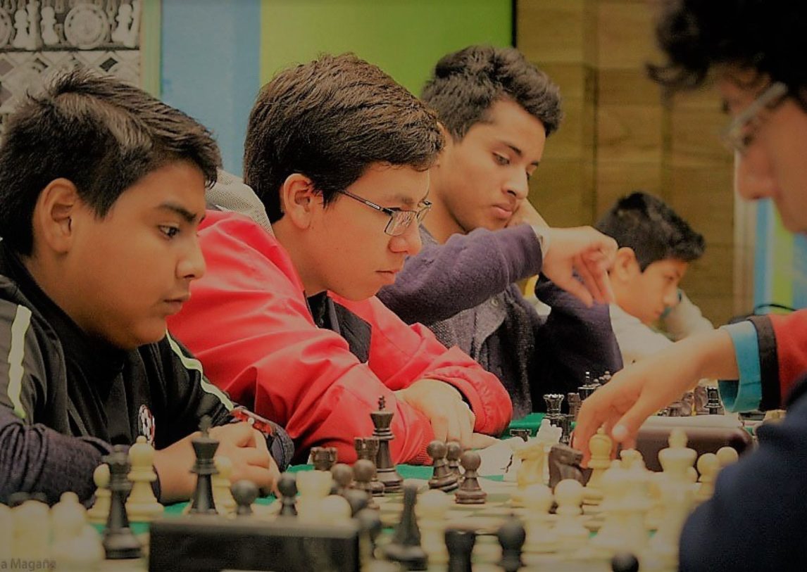 El ajedrez vuelve al Barrio Autonomía: abren inscripciones para el taller en la Biblioteca Ábalos