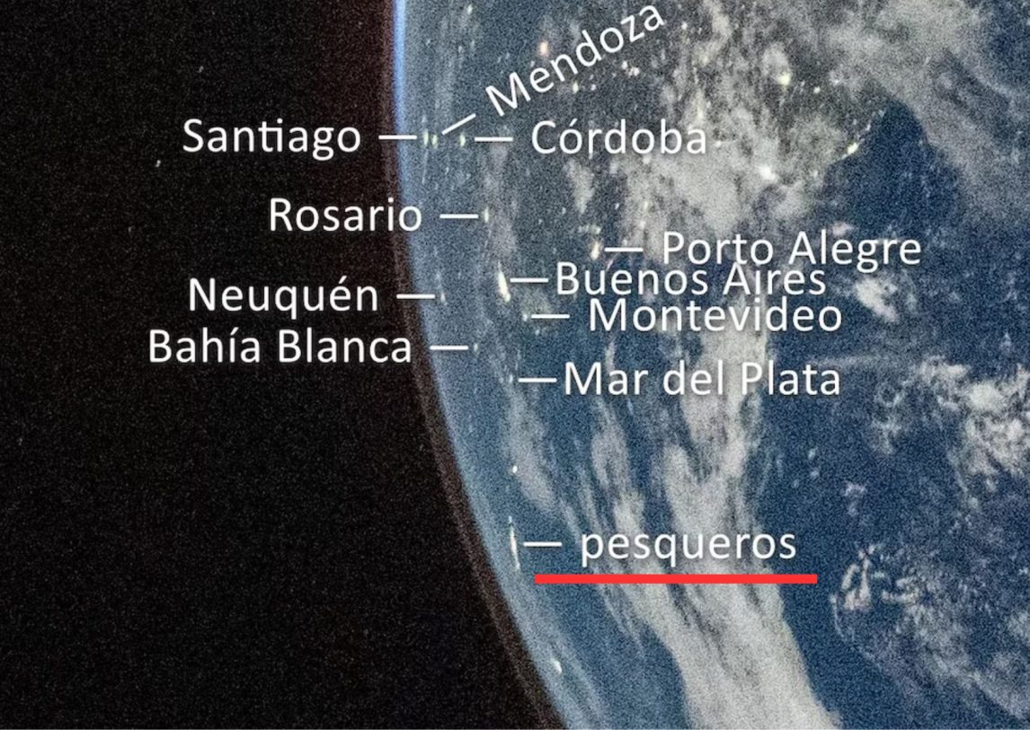 Fotos de la misión Artemis revelan la masiva flota china al borde del Mar Argentino