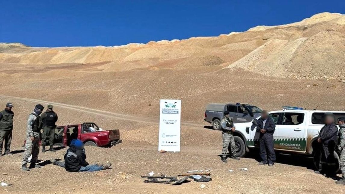 Capturan a 4 mineros chilenos que extraían pepitas de oro en territorio argentino
