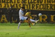 Mitre perdió ante Deportivo Madryn y se retiró silbado en el 8 de Abril