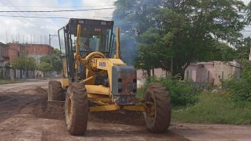 El municipio avanza con los trabajos de mantenimiento de calles en diferentes puntos de La Banda