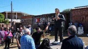 FOTOS: Inauguraron el monumento a Jorge Véliz en el barrio Juan Felipe Ibarra