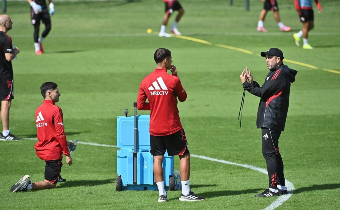 Coudet analiza rotación en River para el clásico ante Racing
