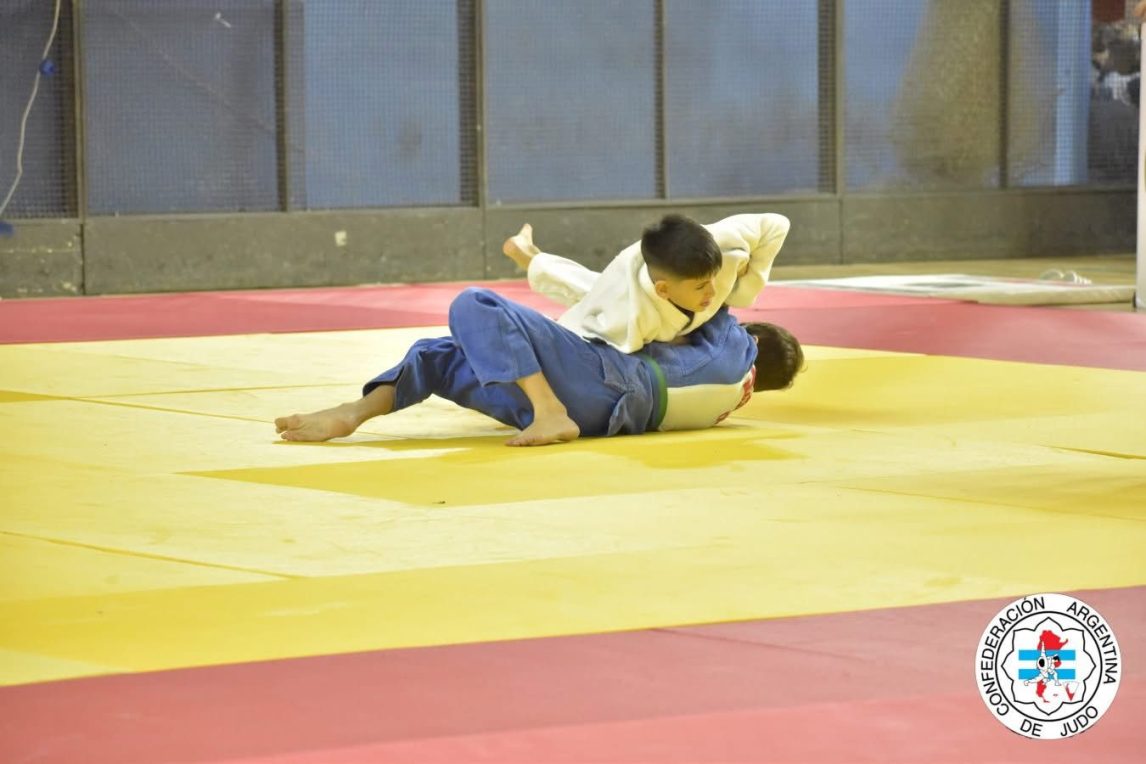 Fernando Albornoz brilló en San Juan y se quedó con el Nacional Apertura