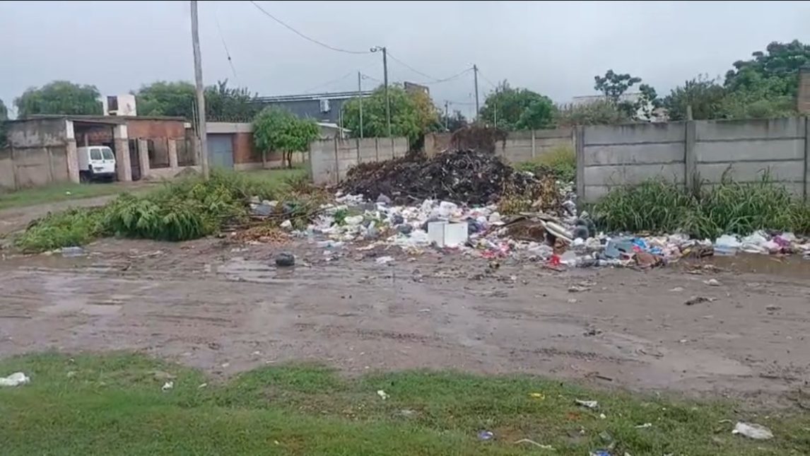 Vecinos denuncian un basural en barrio San Fernando: