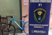 Recuperan una bicicleta que fue robada en pleno Centro y atrapan a dos sospechosos