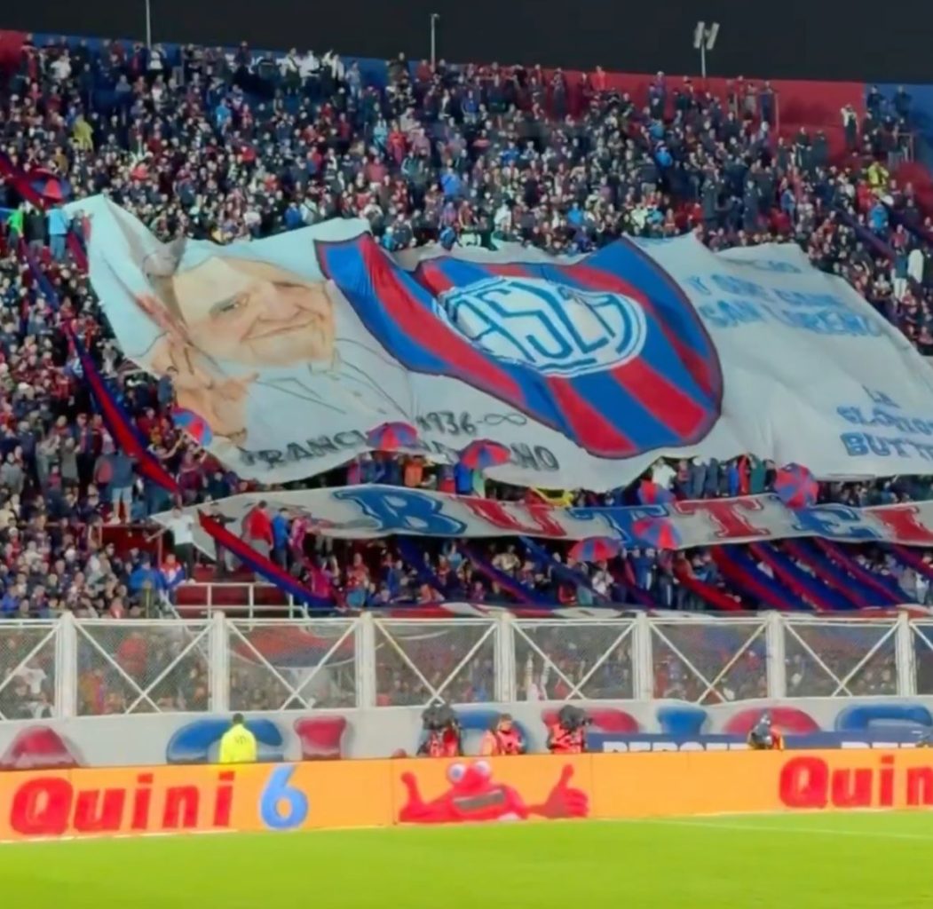 San Lorenzo homenajeó al Papa Francisco a un año de su fallecimiento
