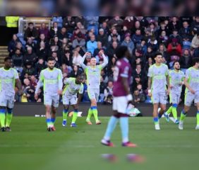 Manchester City no afloja: es líder y hundió al Burnley