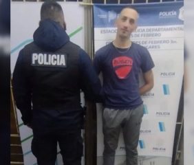Insólito: un hincha se metió en cámara en pleno partido y terminó detenido