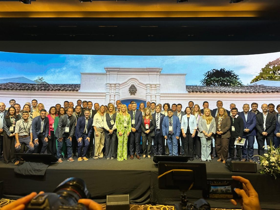 El intendente Nediani participó de la VIII Asamblea Nacional de Intendentes por el Cambio Climático