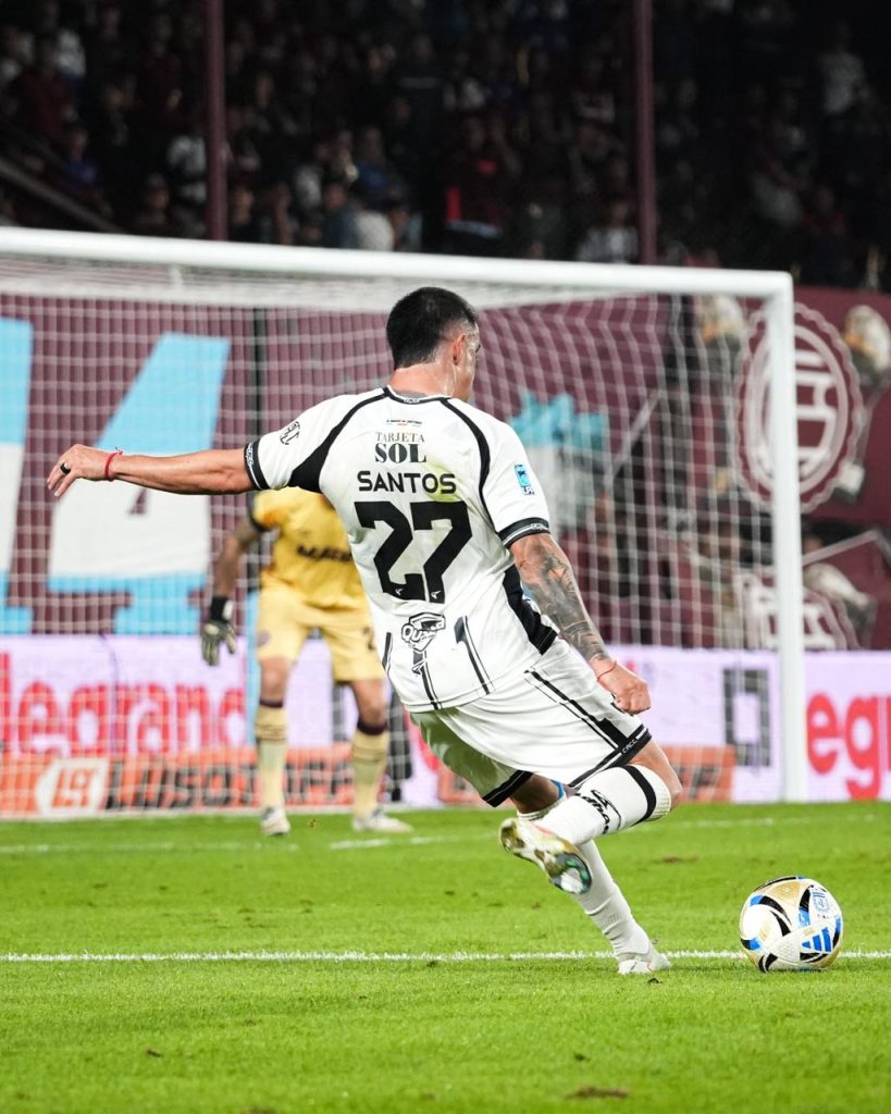 Central Córdoba no pudo ante Lanús y se alejó de los playoffs