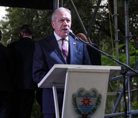 Elías Suárez en el Acto por la Autonomía Provincial: “Santiago siempre ha puesto todo lo que esté a su alcance para superar los momentos difíciles que la historia nos va marcando”