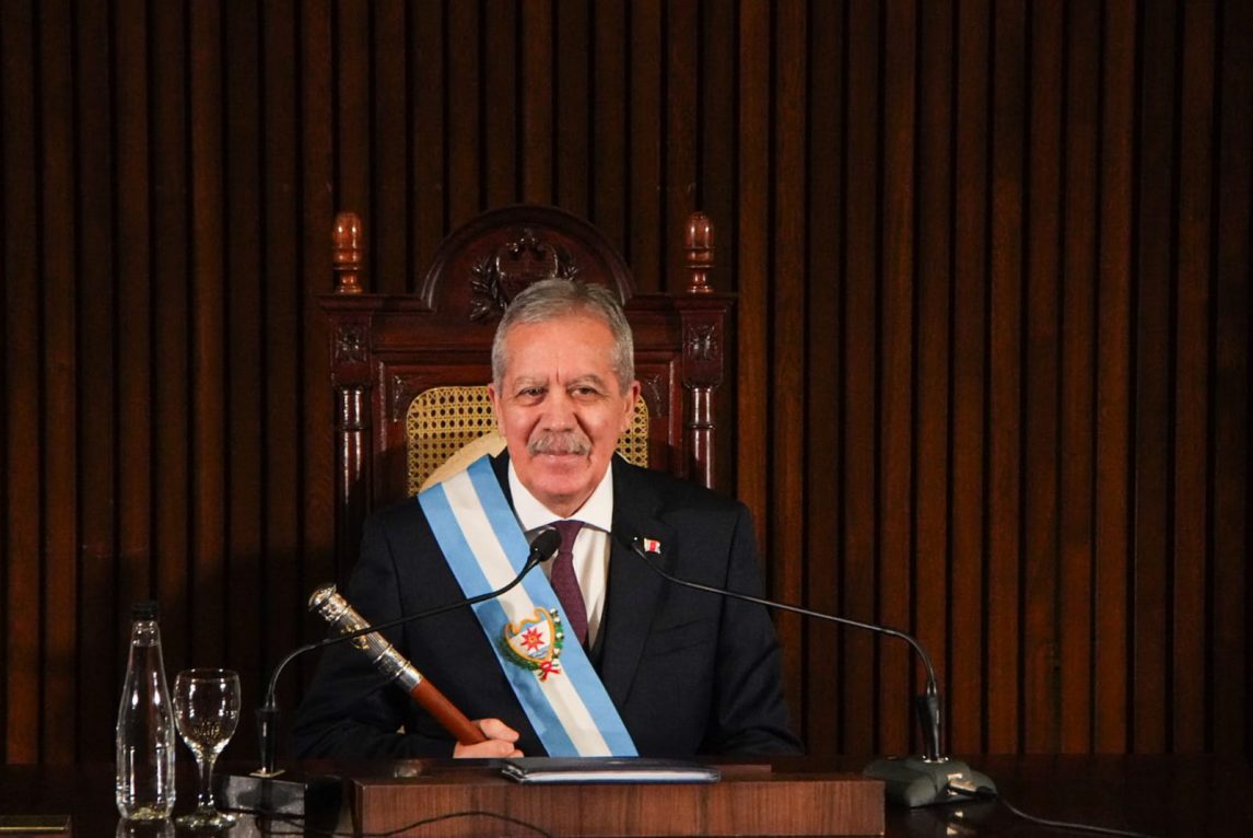 El Gobierno provincial desembolsará 445 mil millones en cuatro meses para sueldos, aguinaldo y bonos