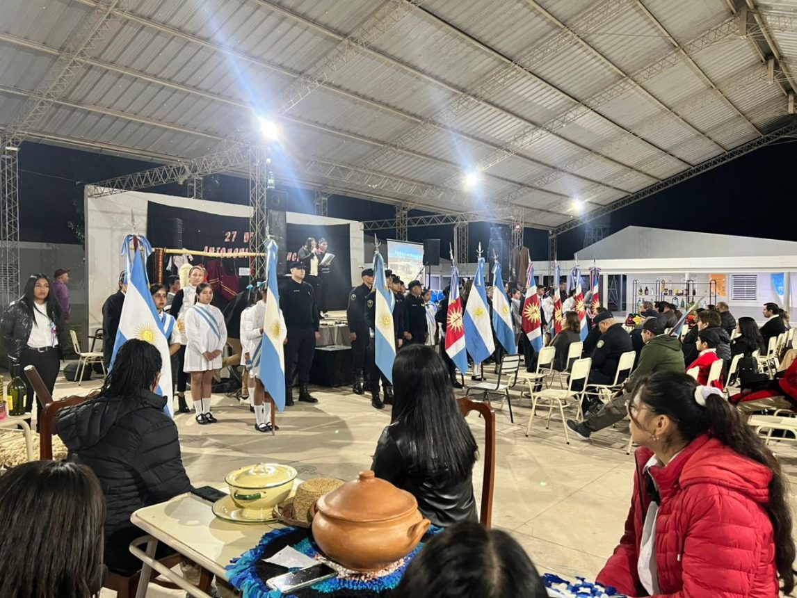 El Instituto de Formación Docente de Campo Gallo conmemoró un nuevo aniversario de la Autonomía Provincial