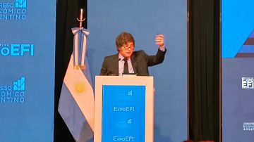 Milei trató de “grupo despreciable” a los periodistas