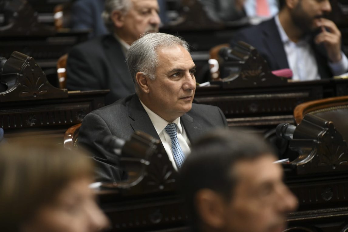 Barbur cuestionó el “blindaje” de Adorni en el Congreso: “Es un despliegue inédito y una señal de debilidad”