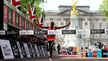 Histórico: Sabastian Sawe bajó las dos horas y rompió el récord mundial de maratón