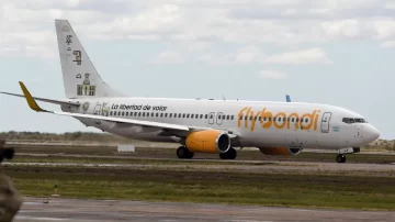 Flybondi no pagó los sueldos de marzo y crece el conflicto gremial